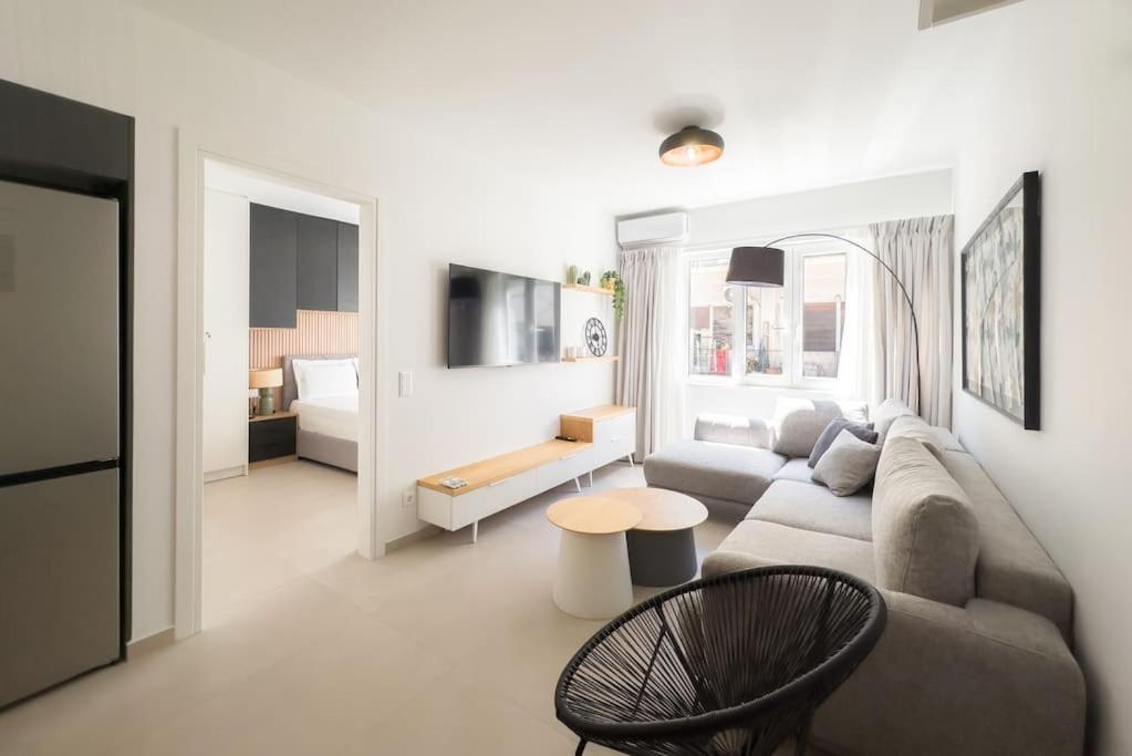 Stylish Comfort In Centre *